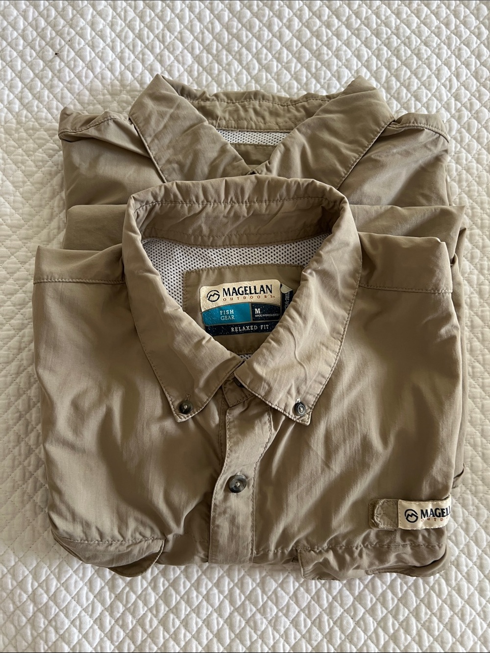 5 Magellan Outdoors Men's Button-Up Fishing Shirt in White and Tan - Picture 8 of 9